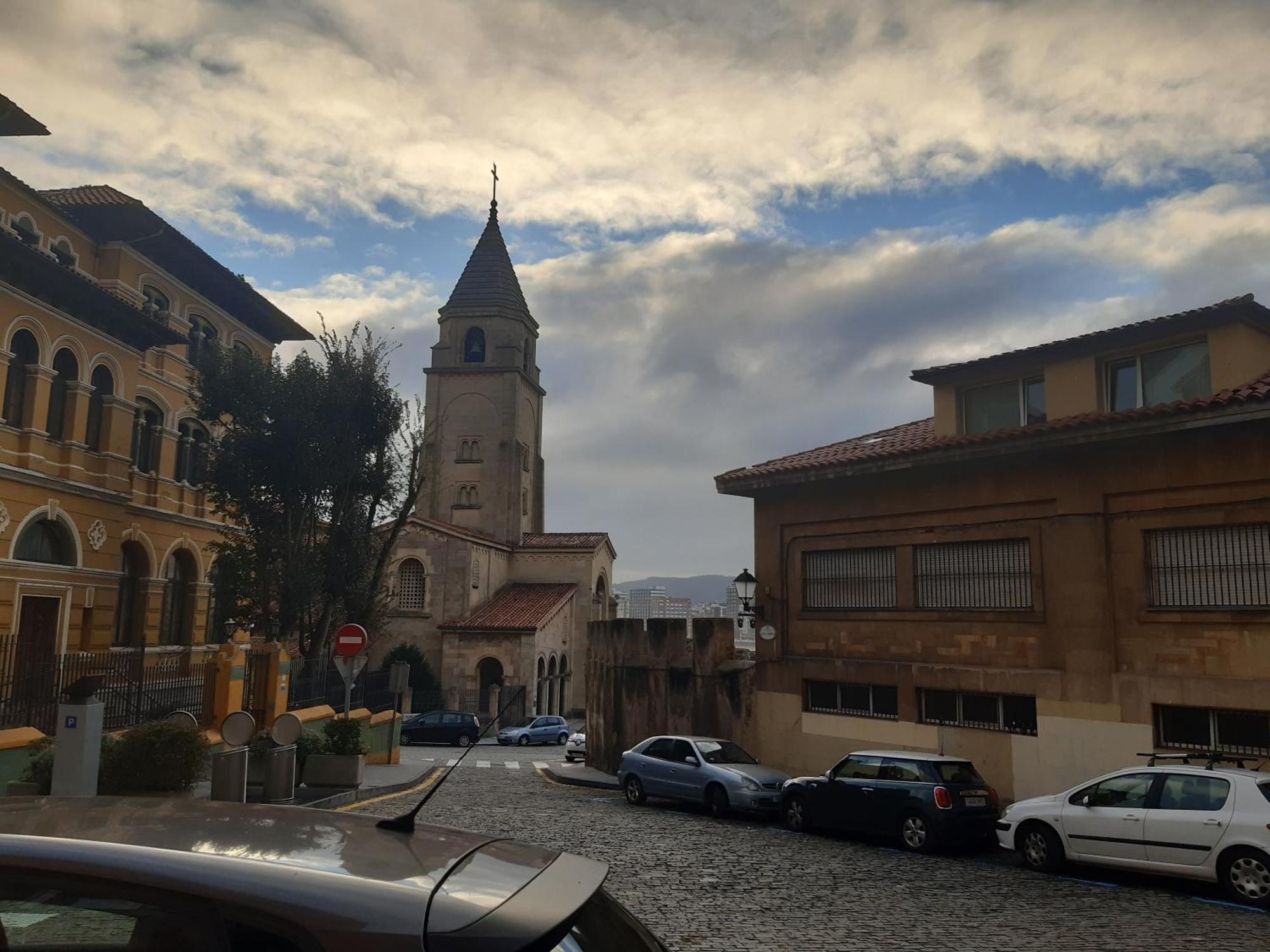 Apartamentos Bahia San Lorenzo Хихон Экстерьер фото